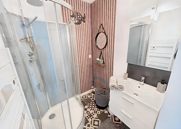 La Croisette - A 50 Metres De La De Juno Avec Balcon Et Stationnement Gratuit *